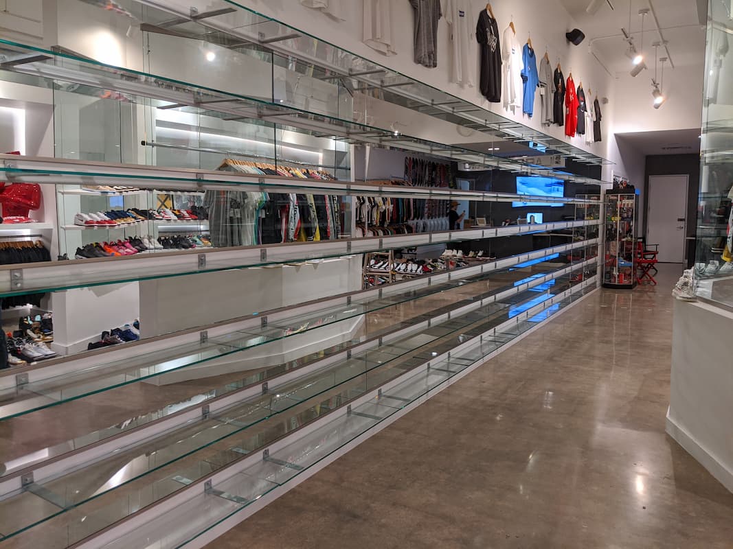 Custom glass shelves by Artisan Glass Designs in DFW
